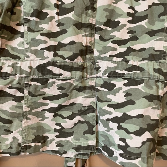 Banana Republic Camo Utility Jacket Petite Size Small - Picture 7 of 16